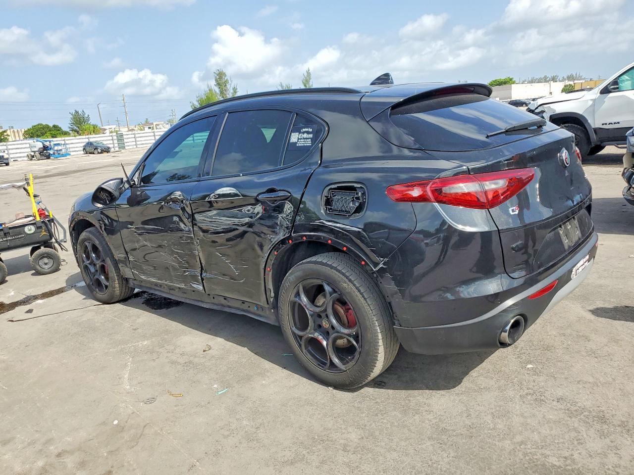 2018 Alfa Romeo Stelvio Ti Sport - Фото 2