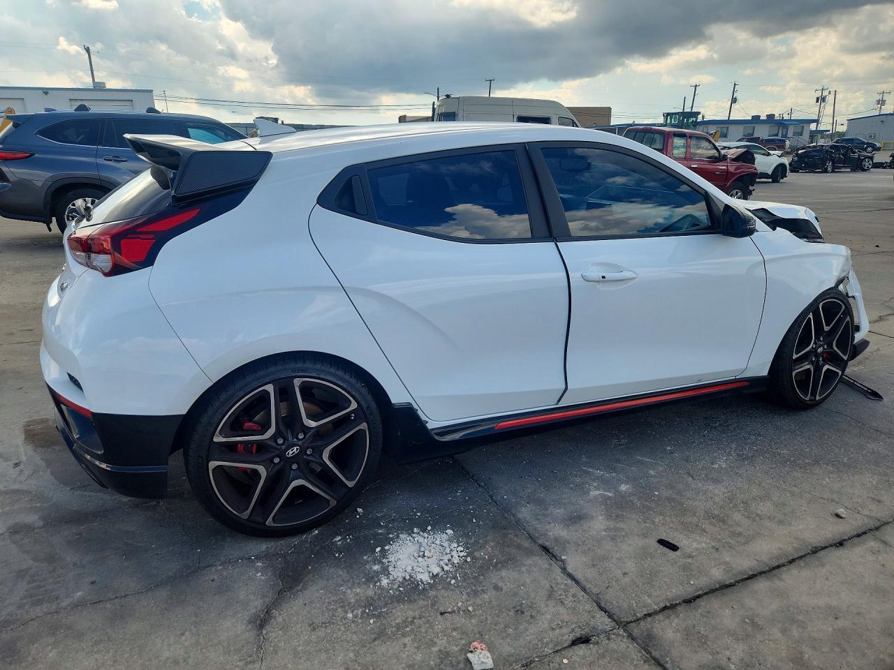 2022 Hyundai Veloster N Base - Фото 3