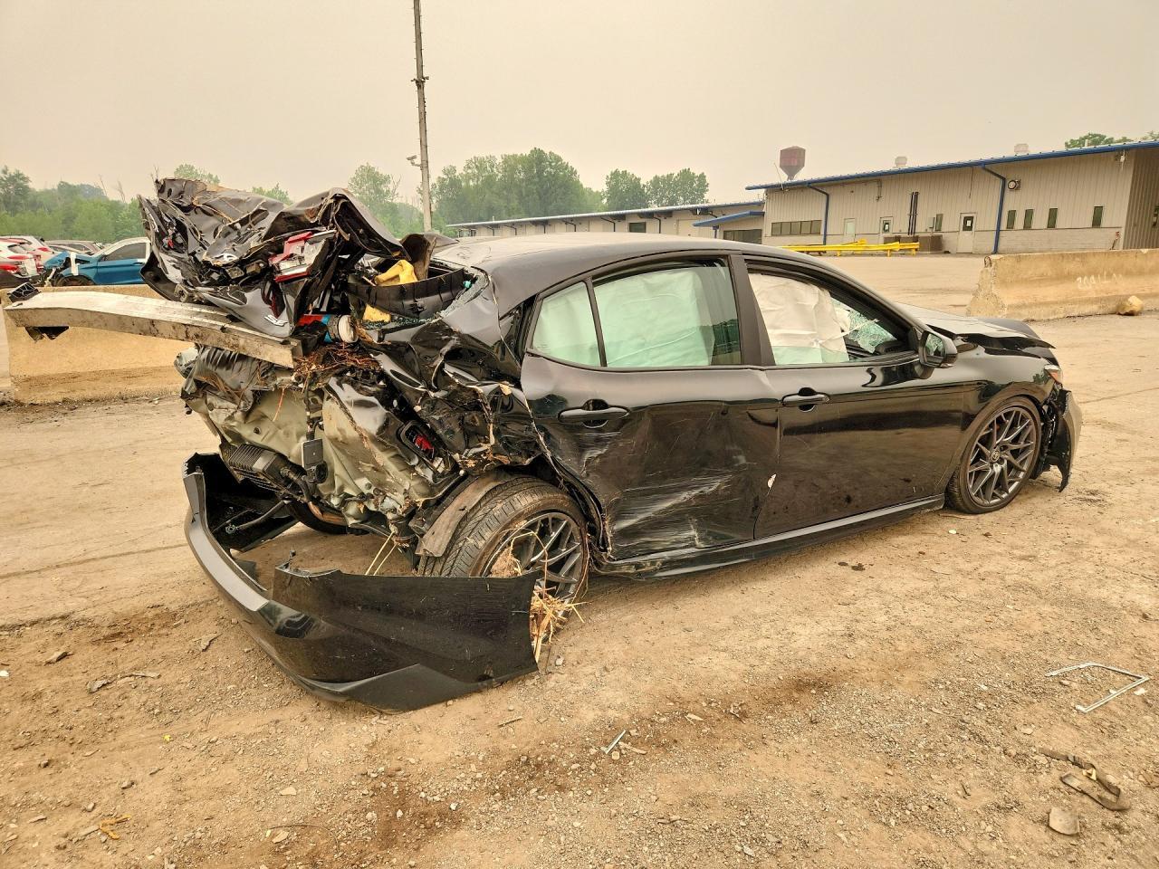 2025 Toyota Camry Se - Фото 3
