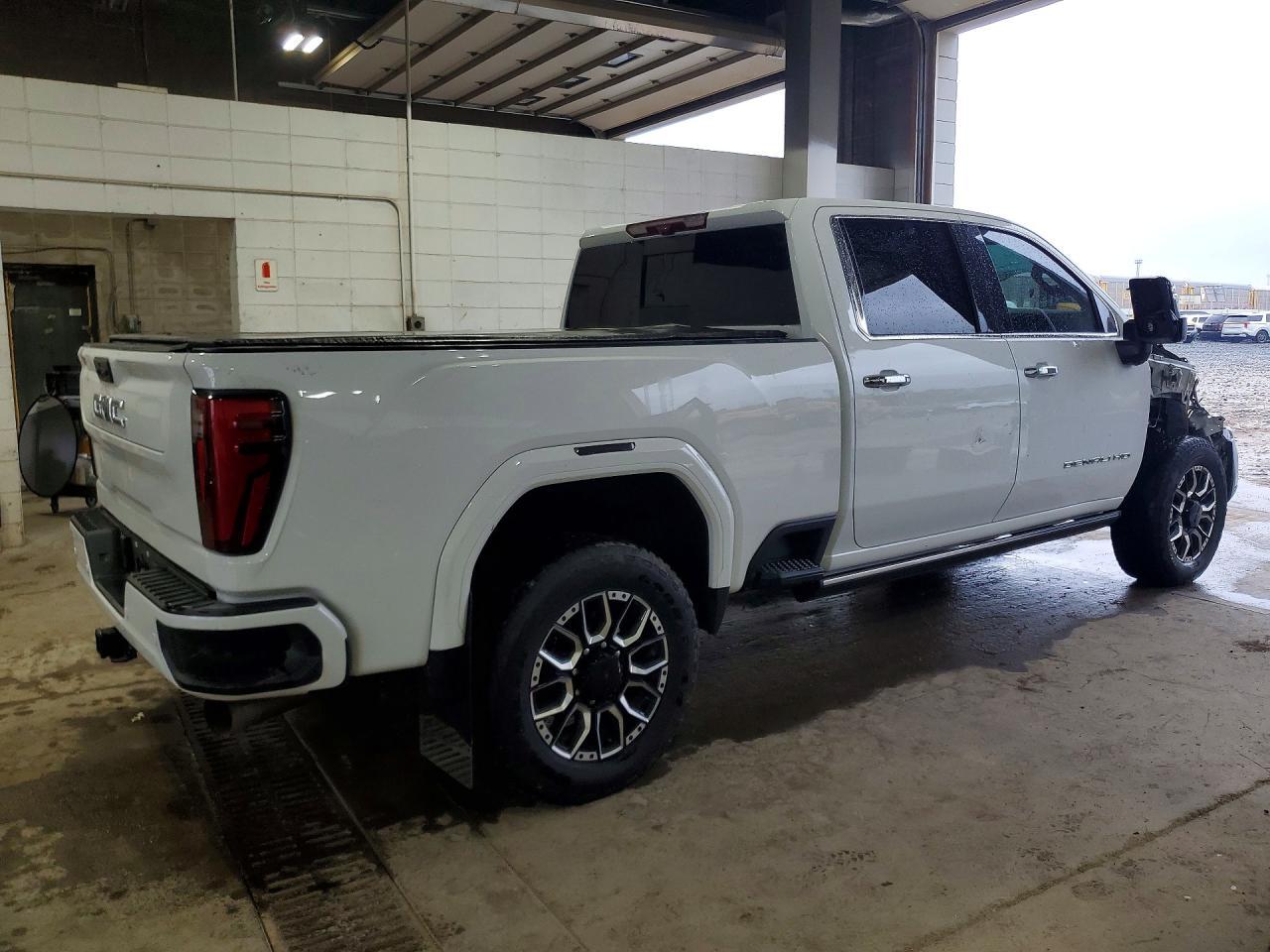 2024 GMC Sierra K3500 Denali Ultimate - Фото 3