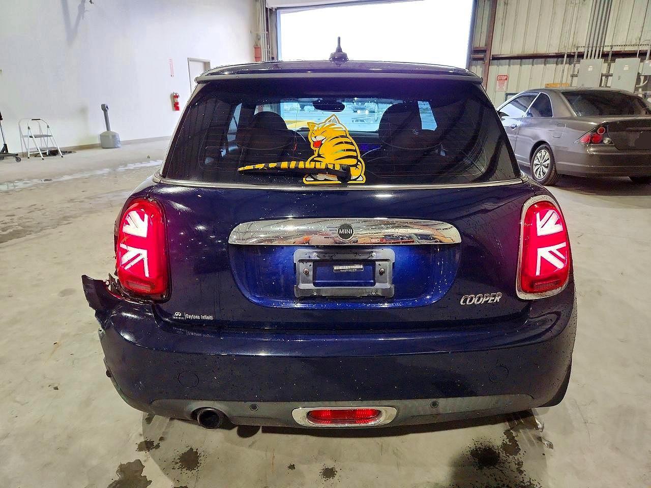 2019 Mini Cooper - Image 6
