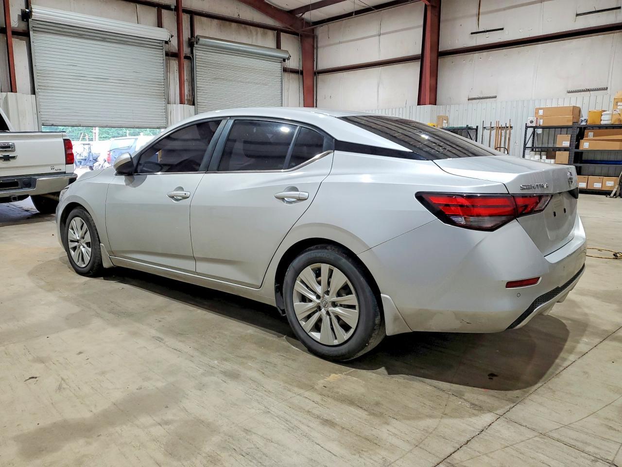 2020 Nissan Sentra S - Фото 2