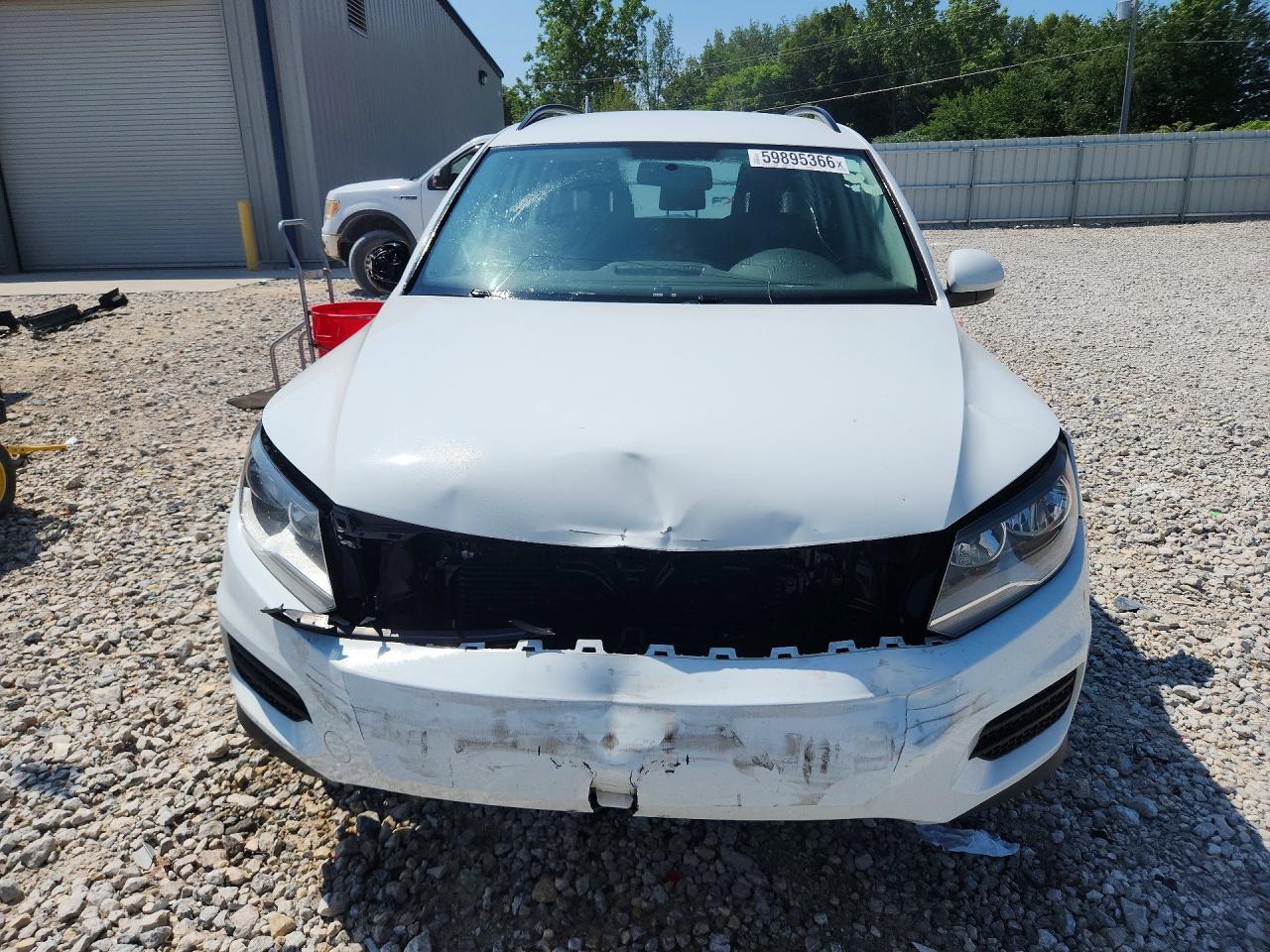 2017 Volkswagen Tiguan S - Фото 5