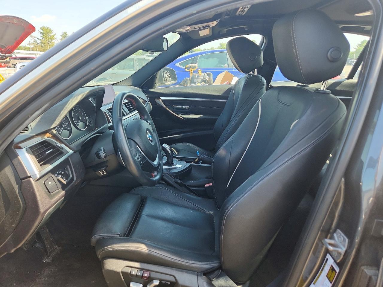2017 BMW 330 Xi - Image 7