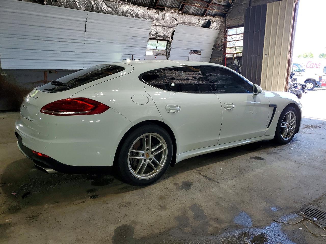 2015 Porsche Panamera 2 - Фото 3