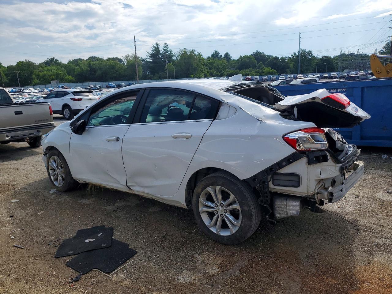 2019 Chevrolet Cruze Lt - Image 2
