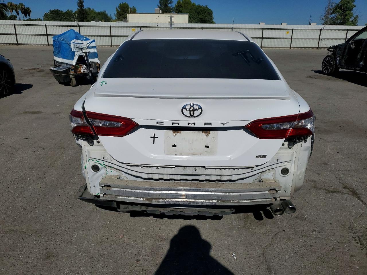 2018 Toyota Camry Se - Фото 6