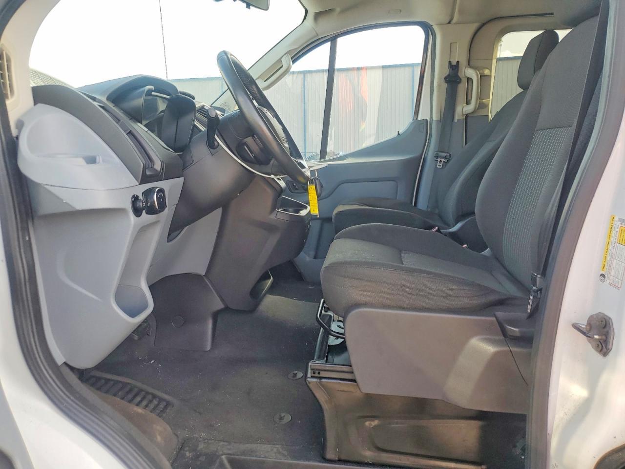 2015 Ford Transit T-150 - Image 7