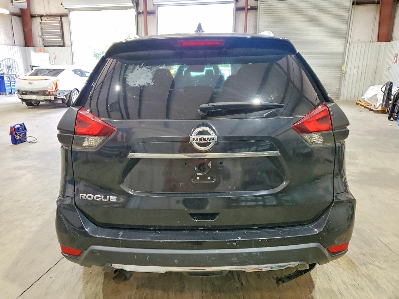 2017 Nissan Rogue S - Фото 6