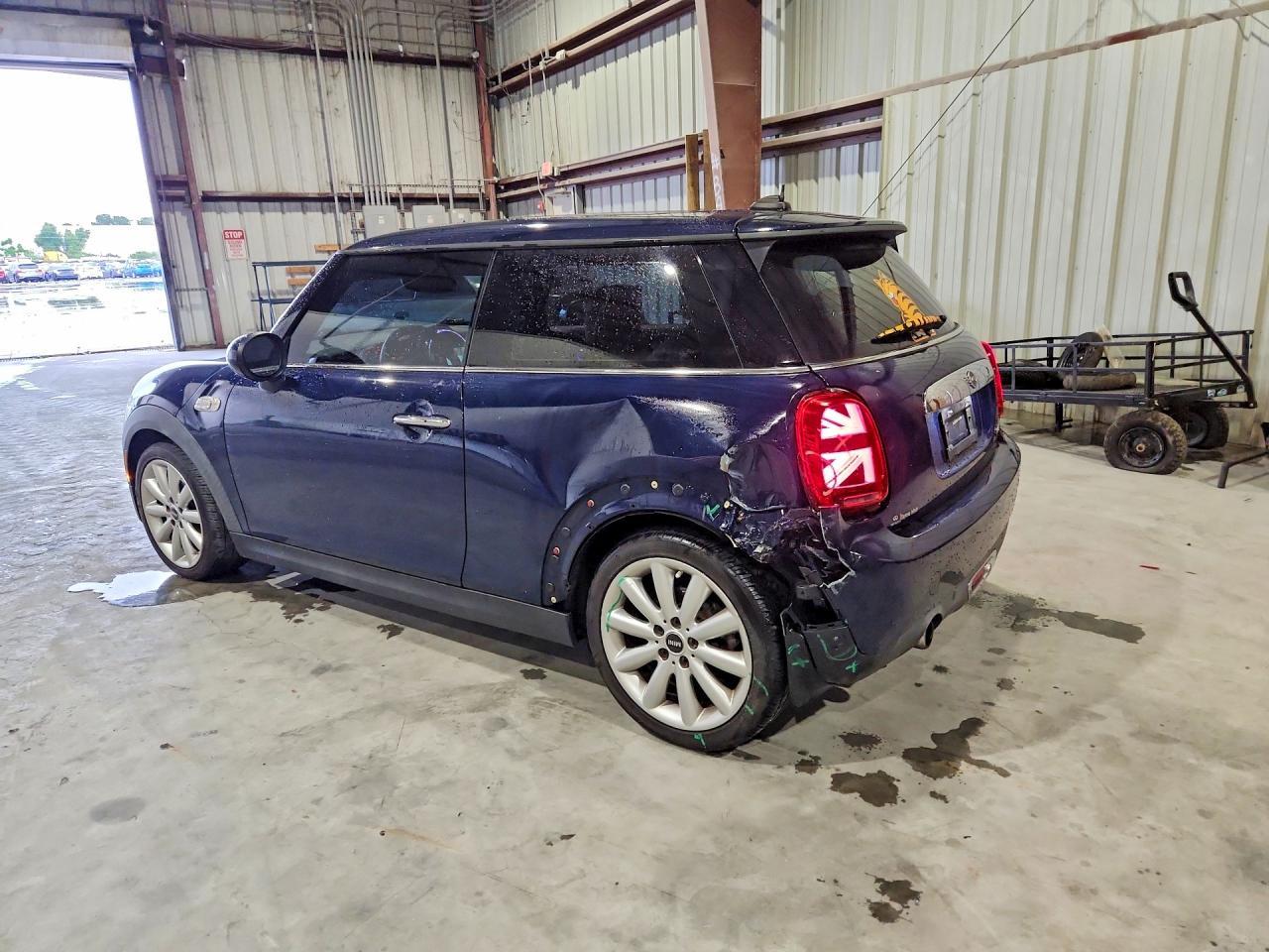 2019 Mini Cooper - Image 2