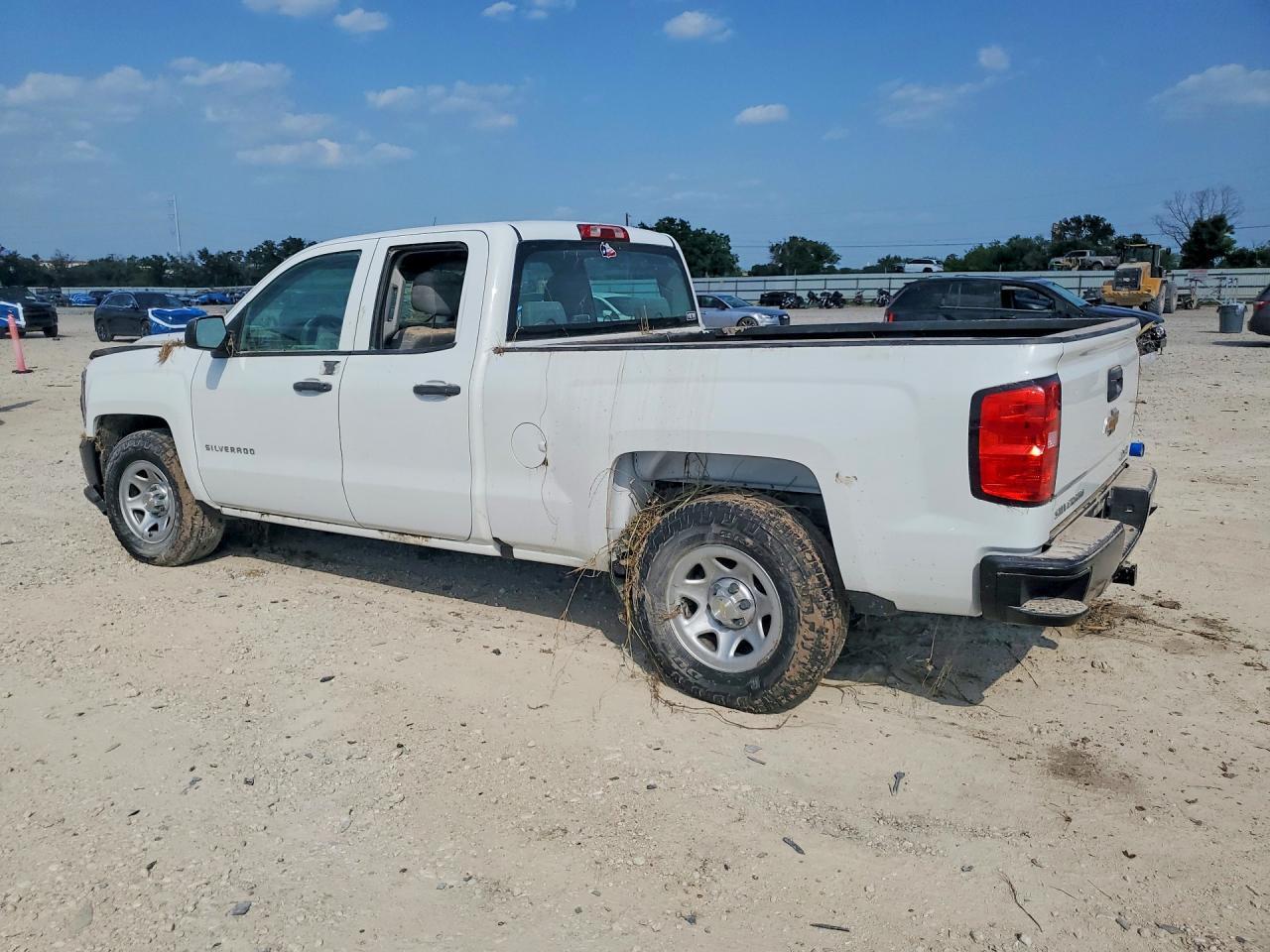 2018 Chevrolet Silverado K1500 - Фото 2