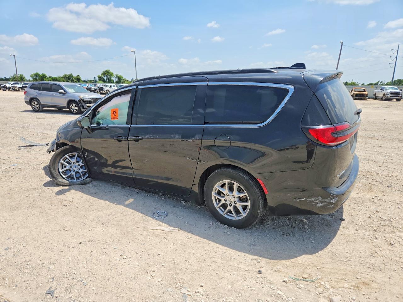 2022 Chrysler Pacifica Touring L - Фото 2