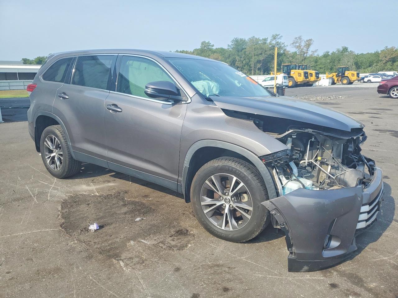 2019 Toyota Highlander Le Plus - Фото 4