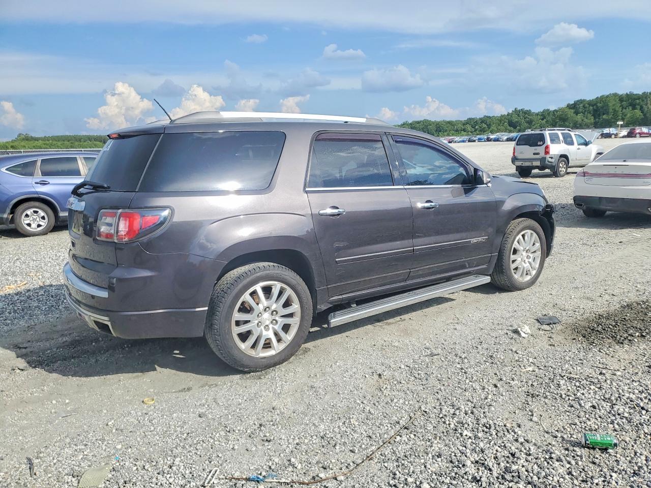 2015 GMC Acadia Denali - Image 3