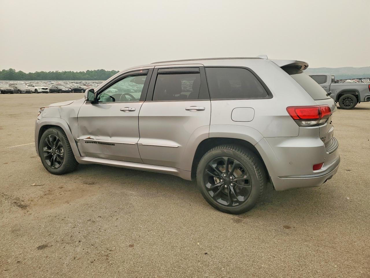 2018 Jeep Grand Cherokee Overland - Фото 2
