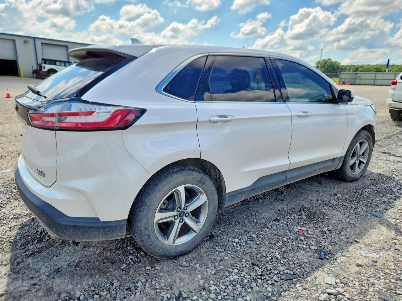 2019 Ford Edge - Фото 3
