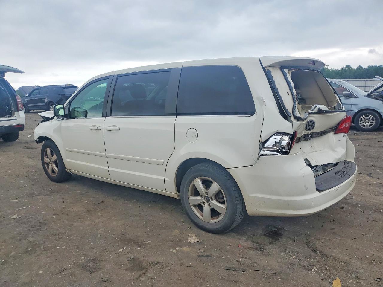 2009 Volkswagen Routan Se - Фото 2