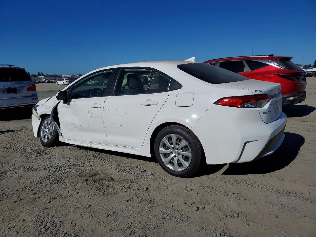 2021 Toyota Corolla Le - Image 2