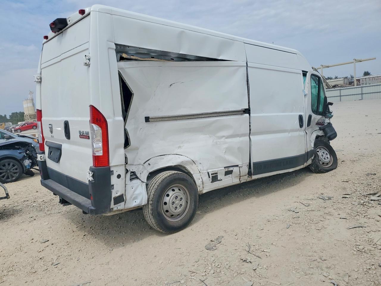 2021 Dodge Promaster Cargo Van - Image 3