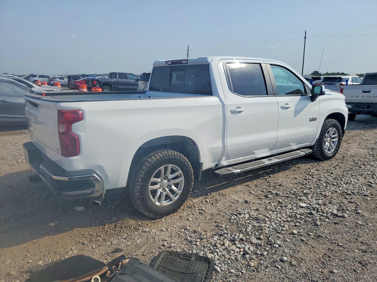 2019 Chevrolet Silverado C1500 Lt - Image 3