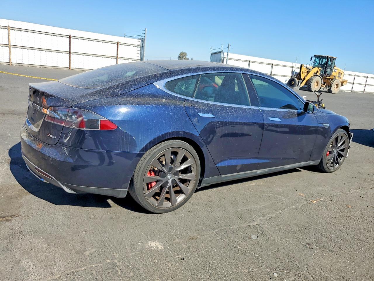 2014 Tesla Model S - Image 3