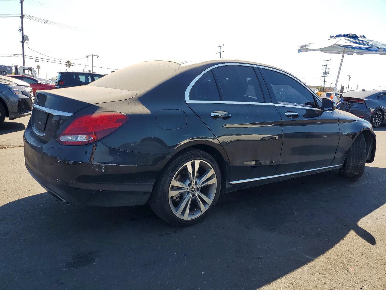 2017 Mercedes-Benz C 350E - Фото 3