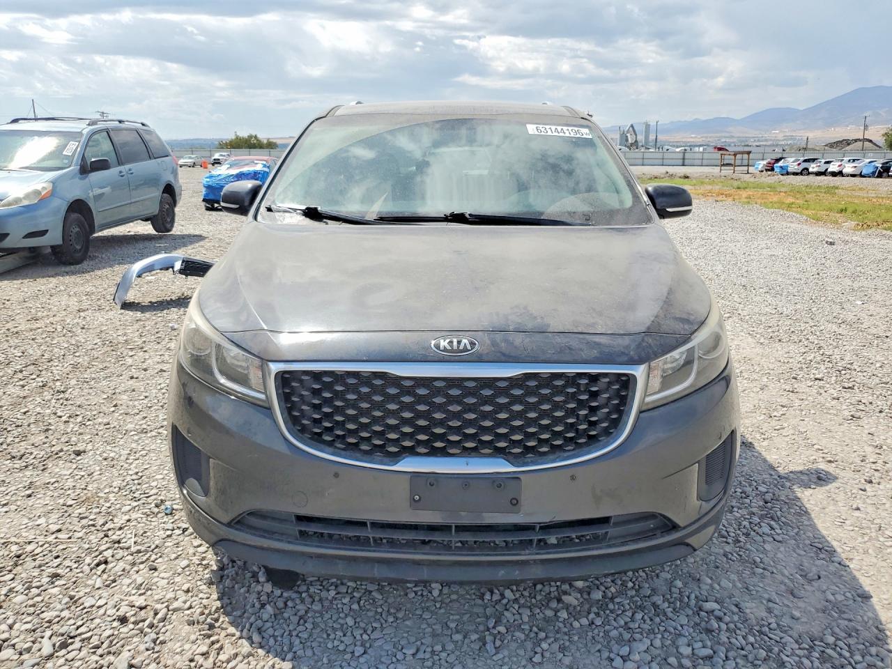 2017 Kia Sedona Lx - Image 5