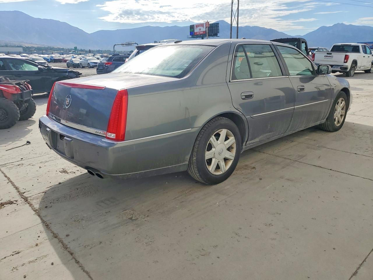 2006 Cadillac Dts - Image 3