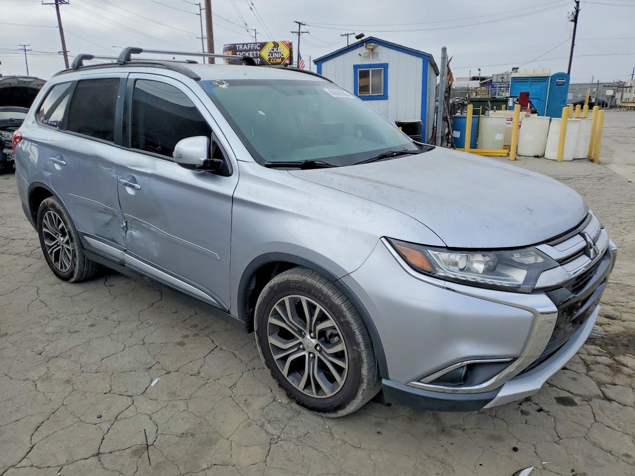 2016 Mitsubishi Outlander Se - Фото 4