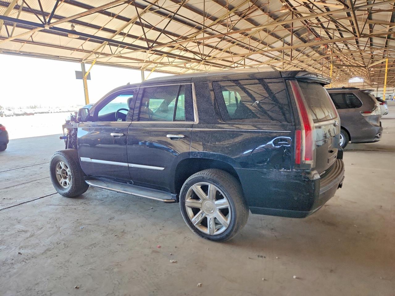 2019 Cadillac Escalade Luxury - Фото 2