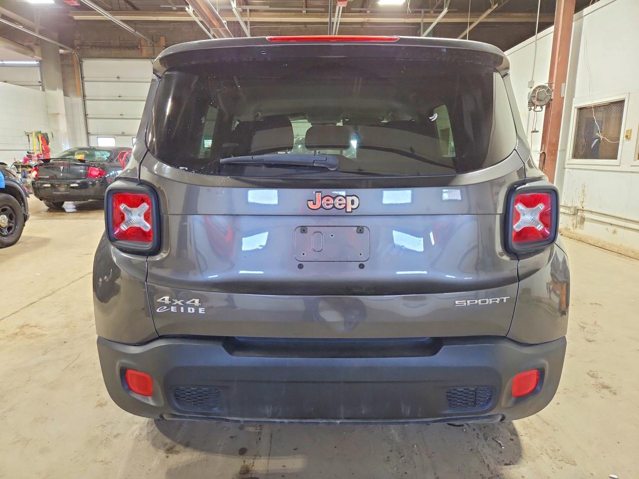 2017 Jeep Renegade Sport - Image 6