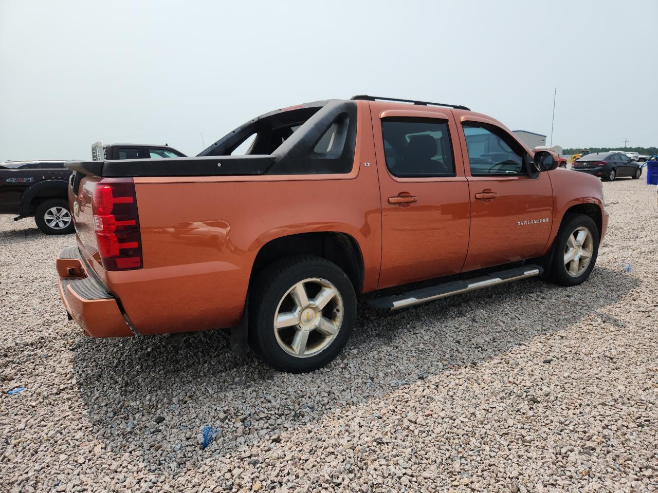 2007 Chevrolet Avalanche K1500 - Image 3