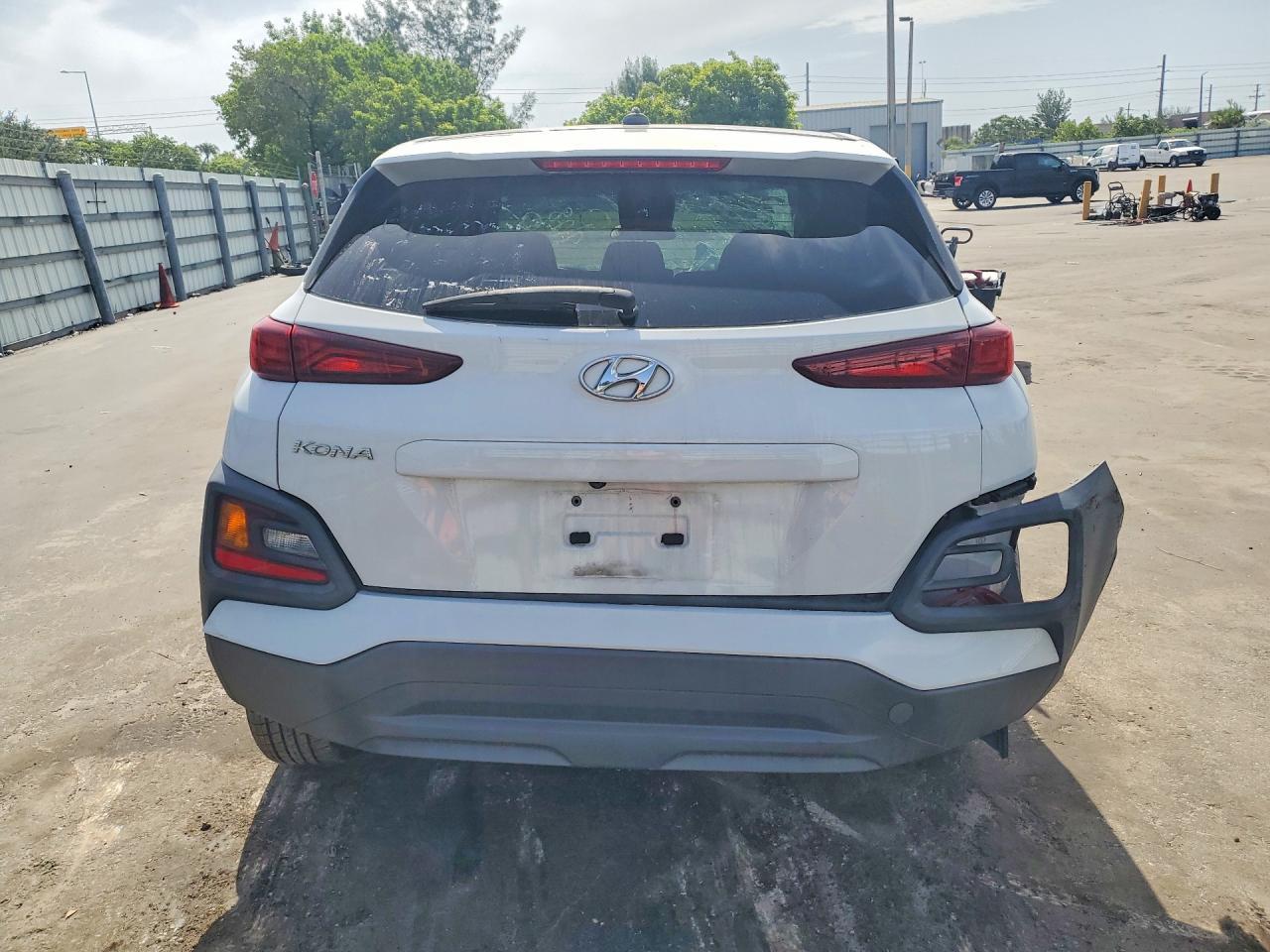 2021 Hyundai Kona Se - Image 6