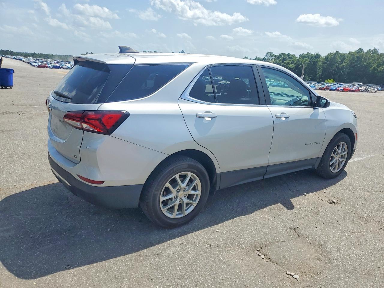 2022 Chevrolet Equinox Lt - Фото 3
