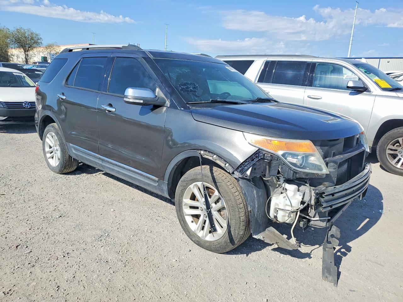 2015 Ford Explorer Xlt - Фото 4
