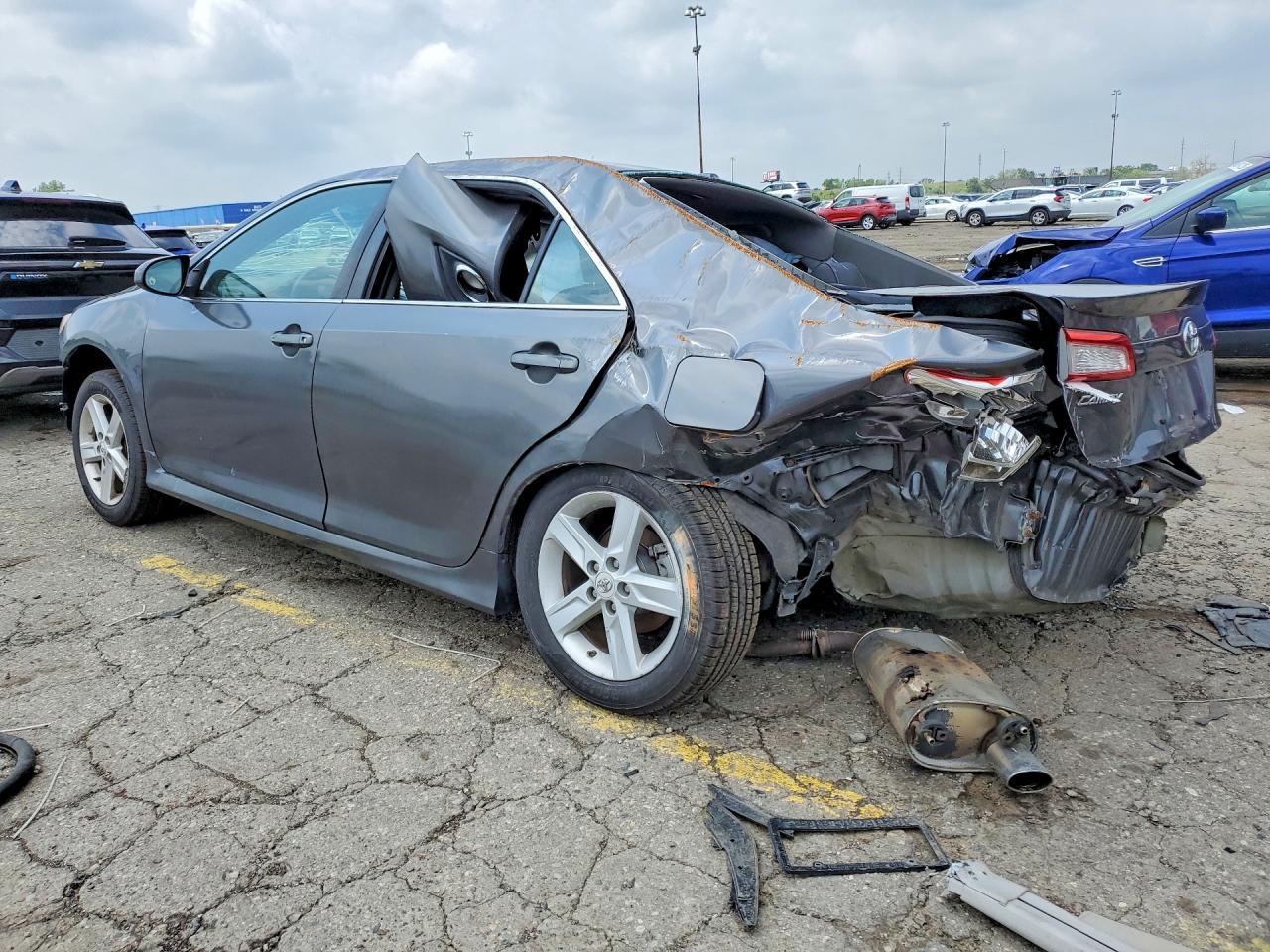 2012 Toyota Camry Se - Image 2