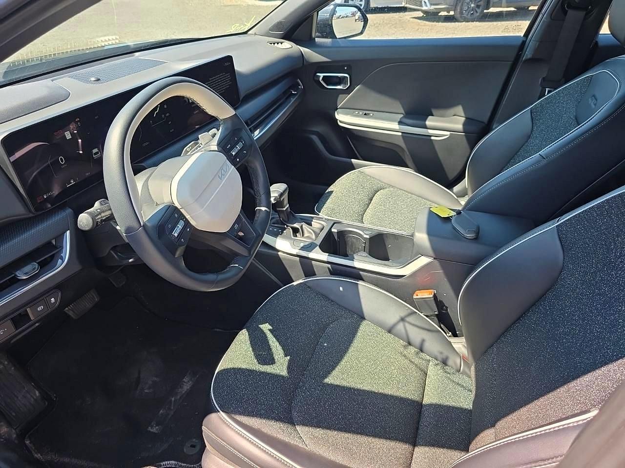 2025 Kia K4 Gt-Line - Image 7