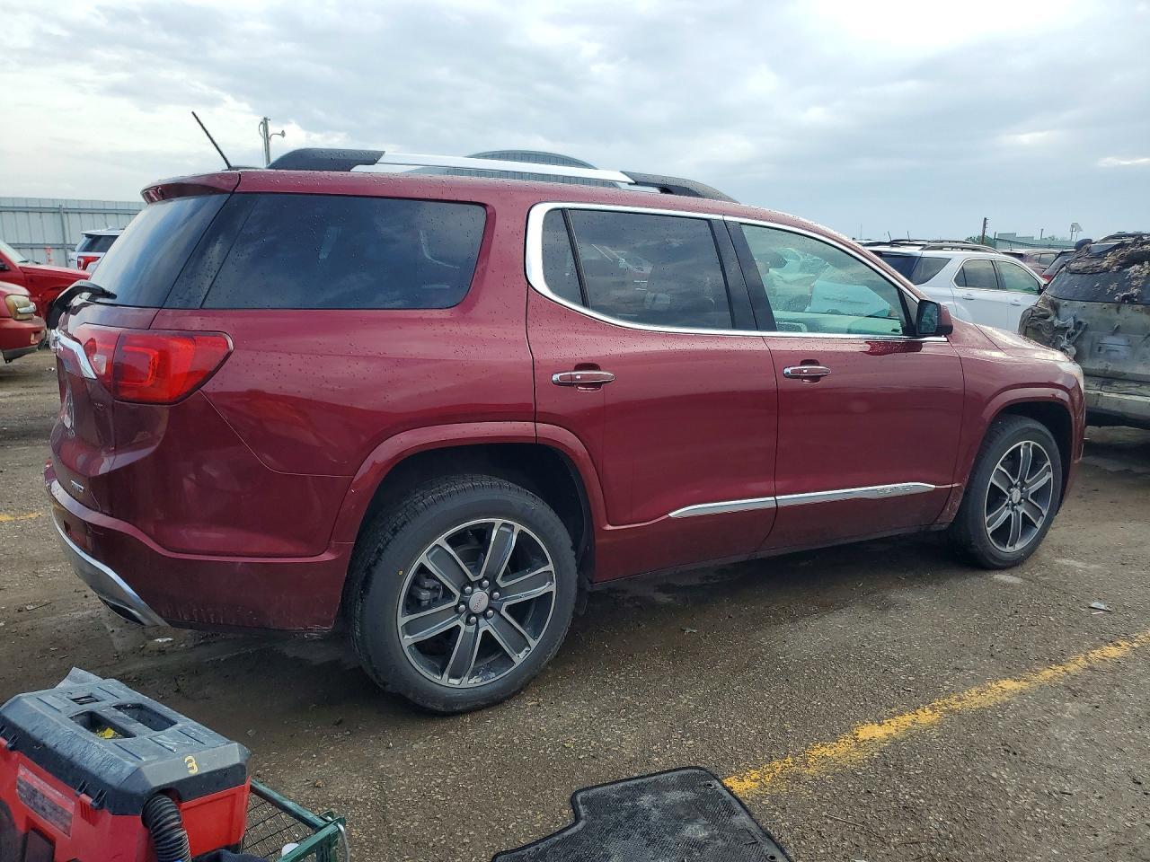 2018 GMC Acadia Denali - Фото 3