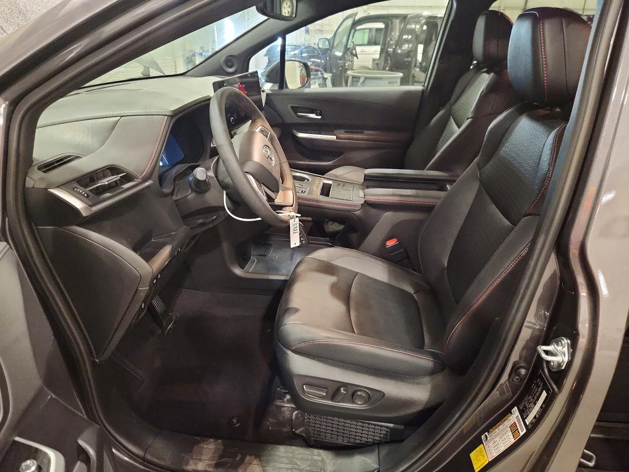 2025 Toyota Sienna Xse - Фото 7