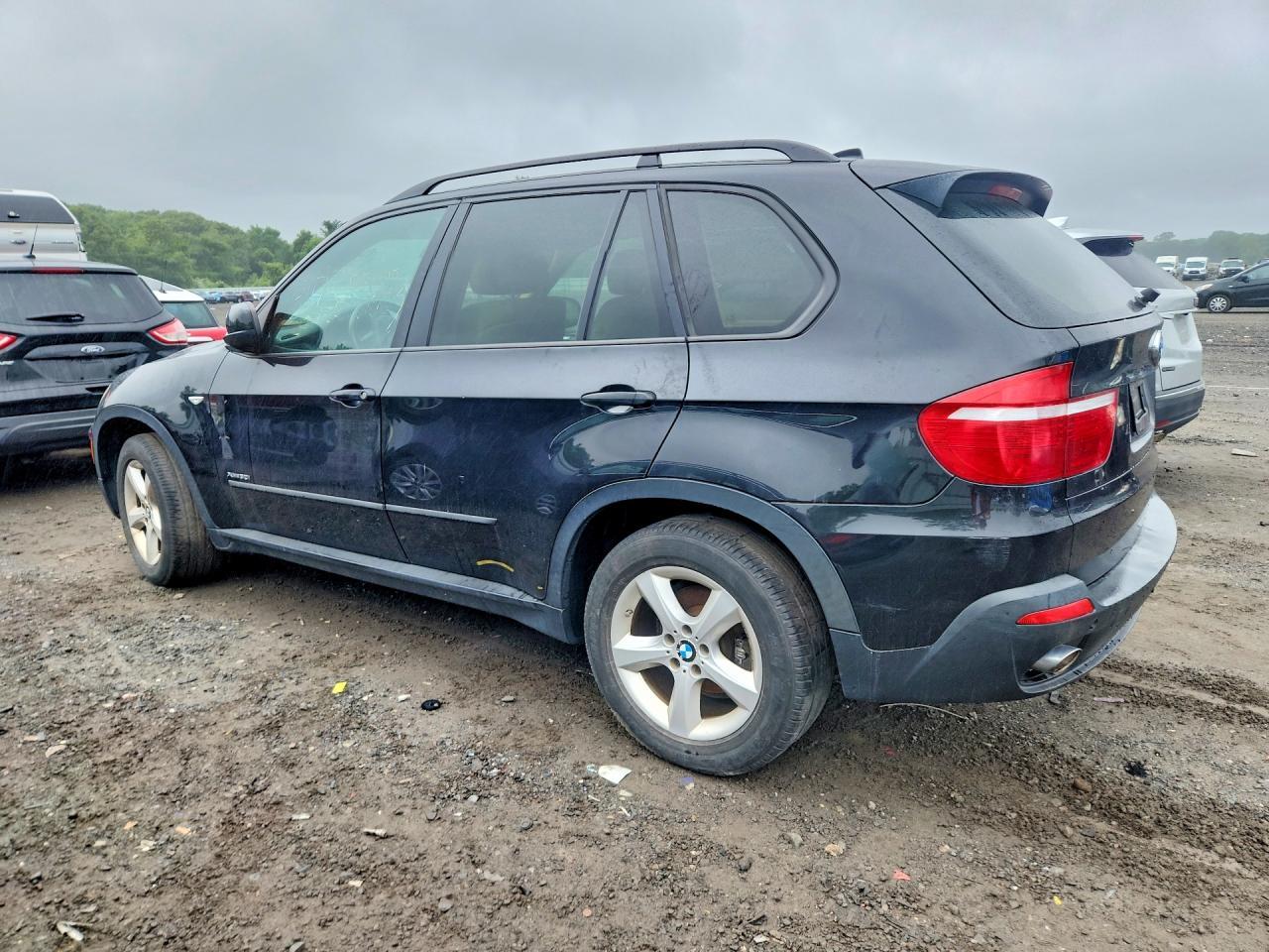 2010 BMW X5 xDrive30I - Фото 2