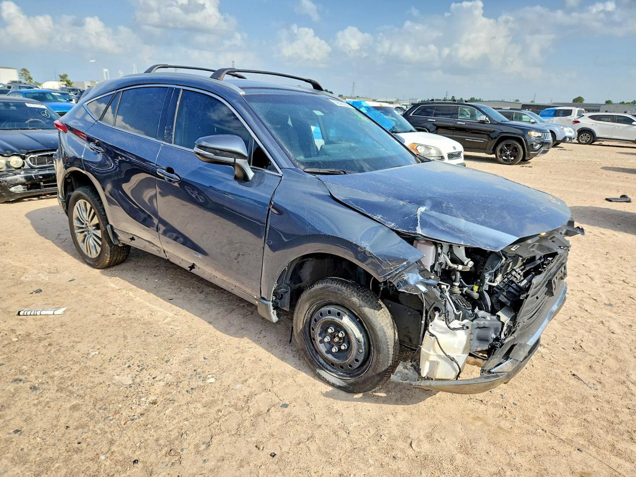 2024 Toyota Venza Xle - Image 4