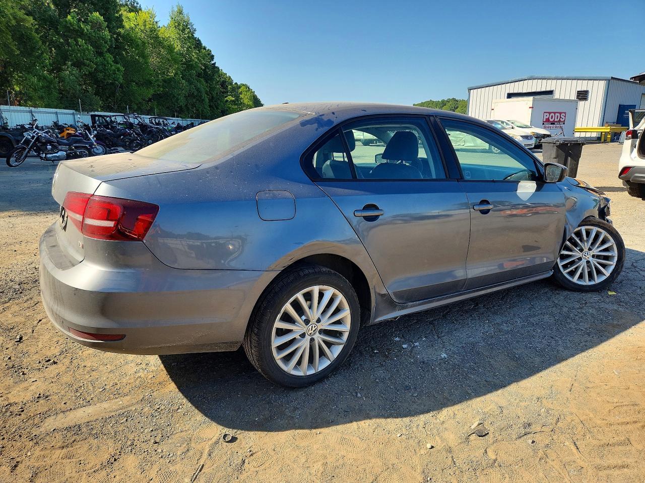 2016 Volkswagen Jetta S - Фото 3