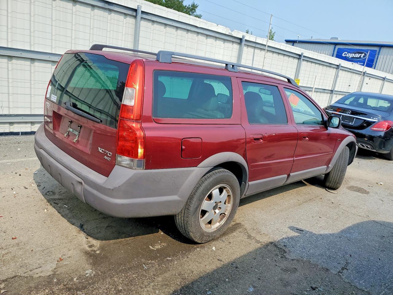 2004 Volvo Xc70 - Image 3