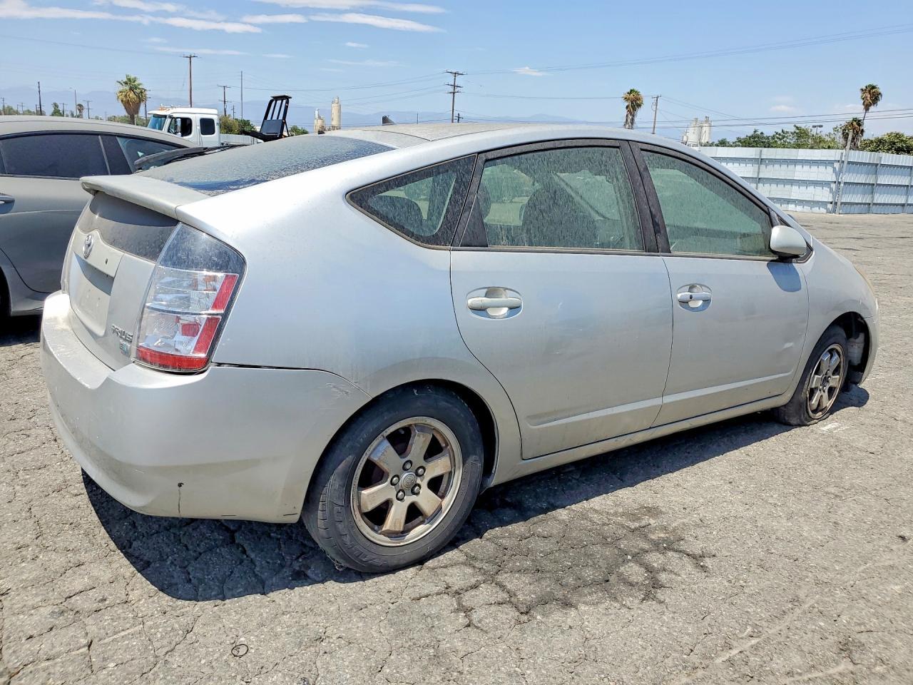 2004 Toyota Prius Base - Image 3