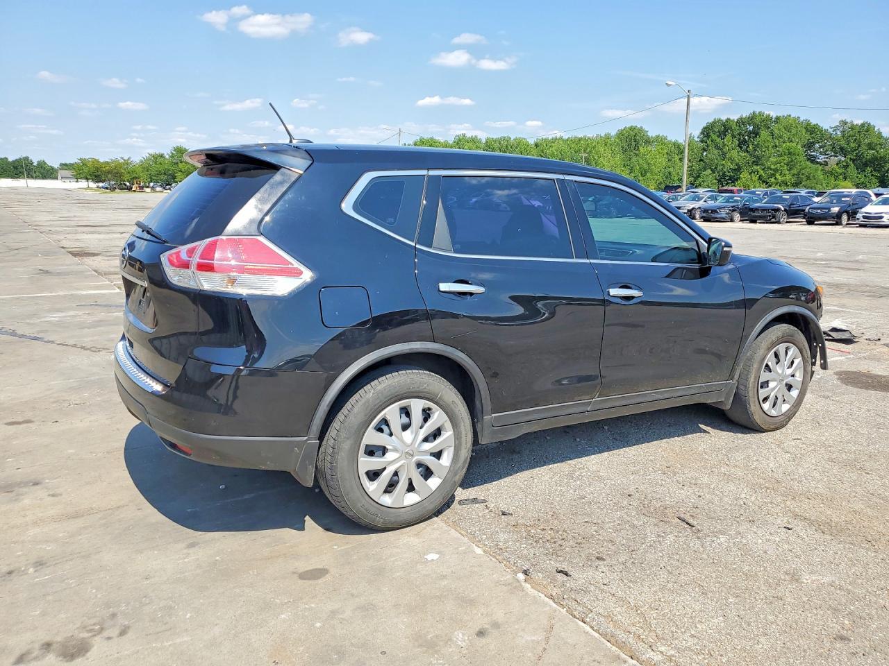 2015 Nissan Rogue S - Image 3