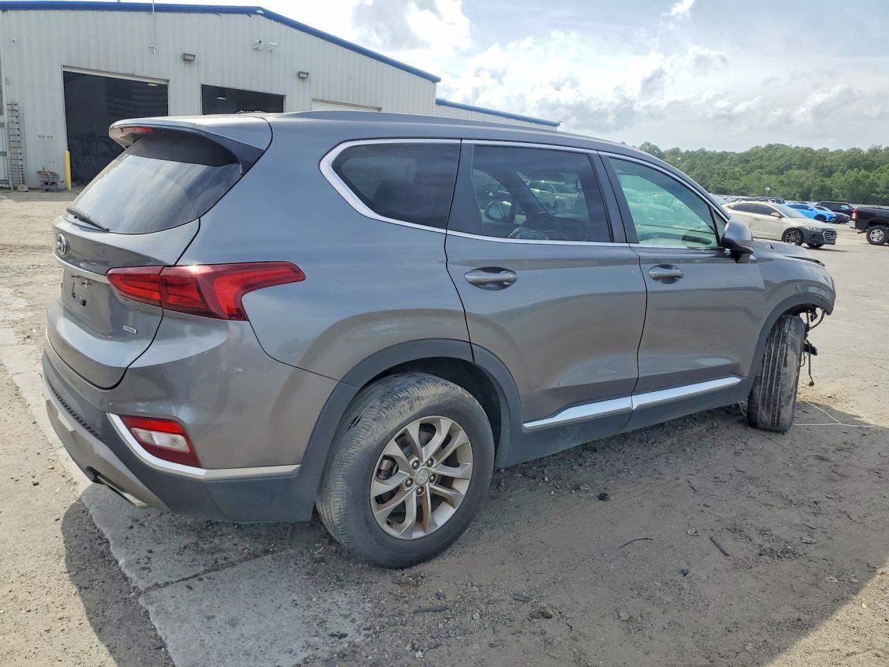 2019 Hyundai Santa Fe Se - Фото 3