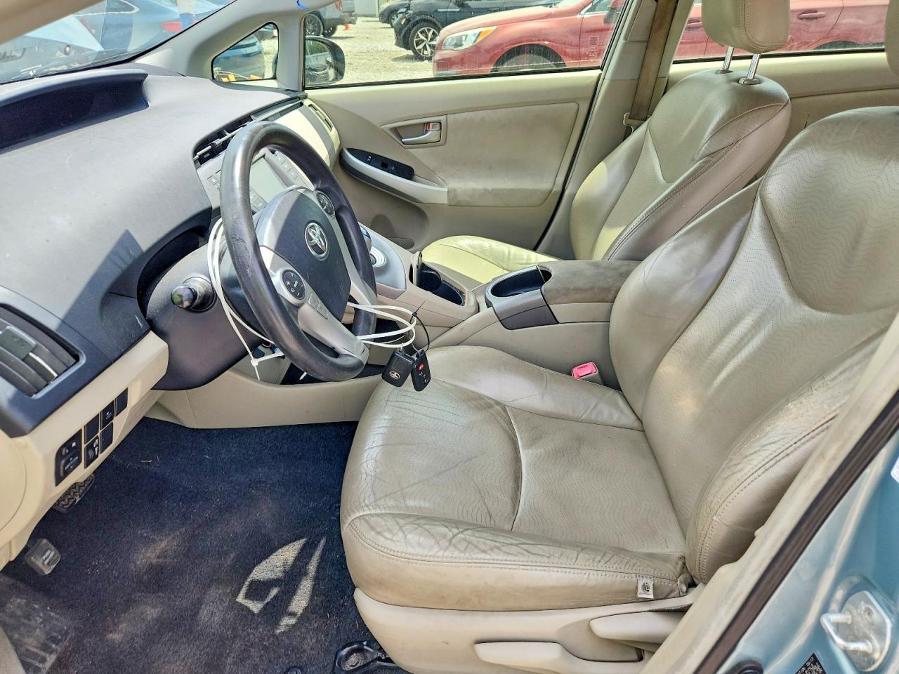2013 Toyota Prius Three - Image 7