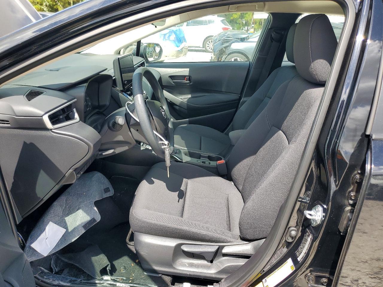 2025 Toyota Corolla Le - Фото 7