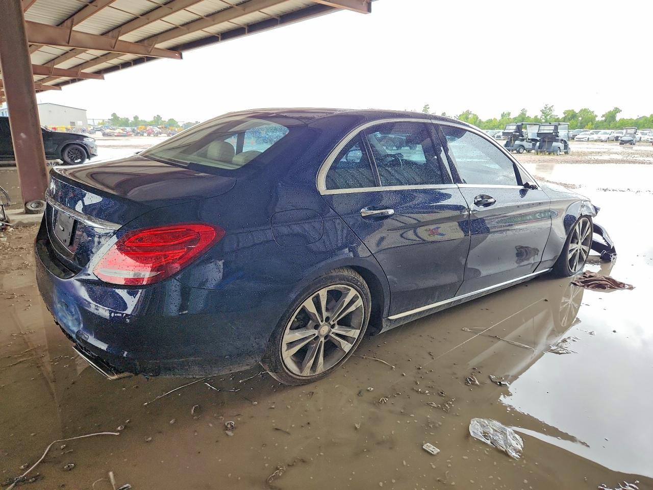 2016 Mercedes-Benz C 300 - Фото 3