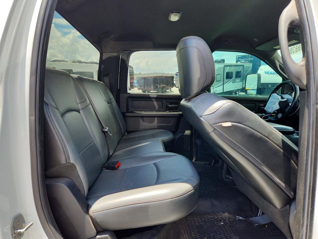 2022 Ram 3500 Tradesman - Фото 6
